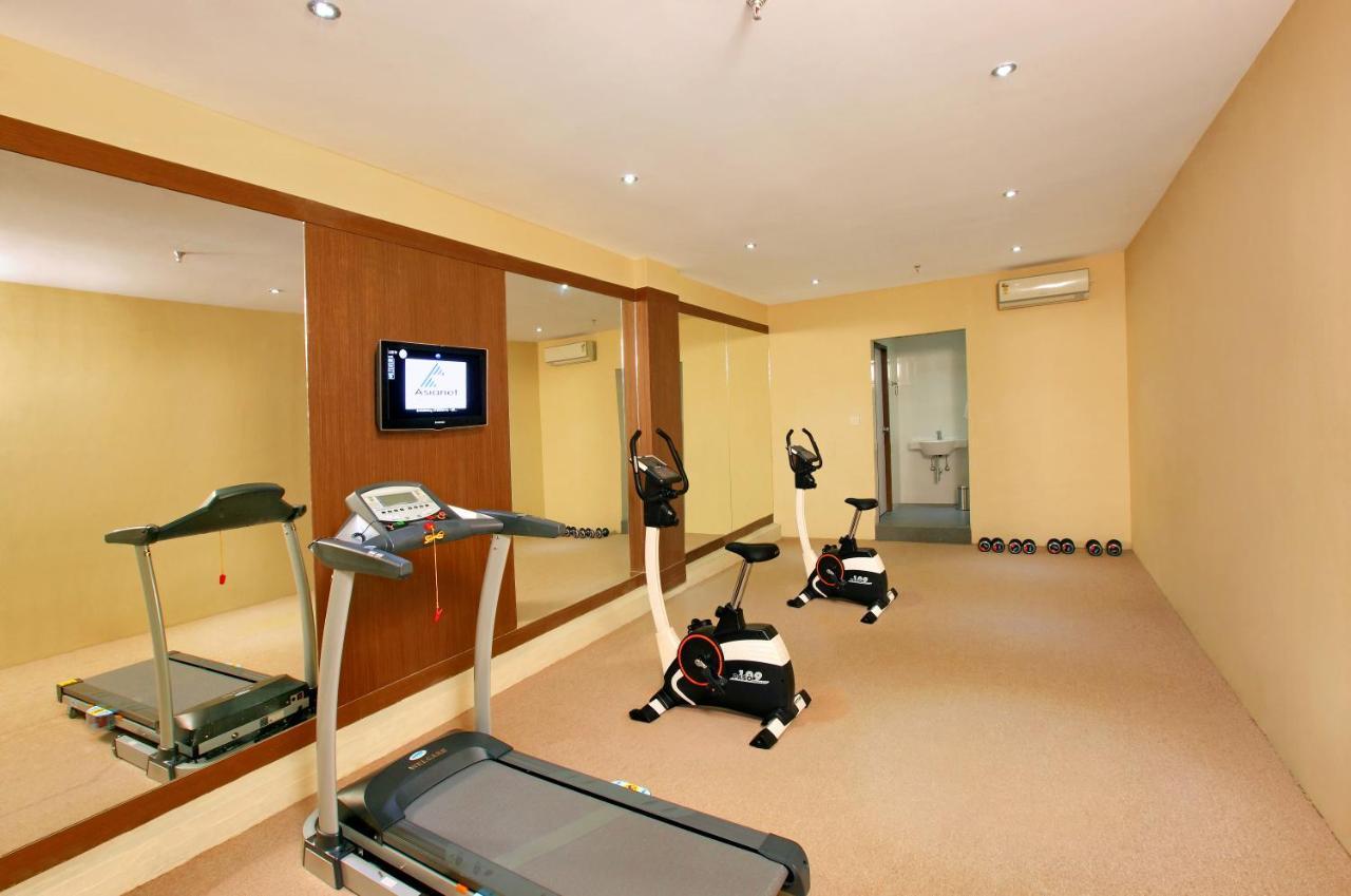 Park Residency Adoor Adur Exterior foto